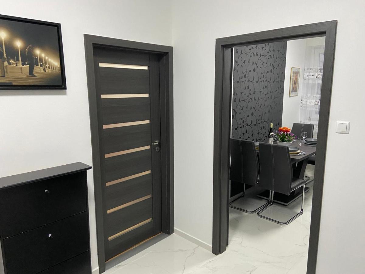 Melinda Apartman Kisvárda Buitenkant foto